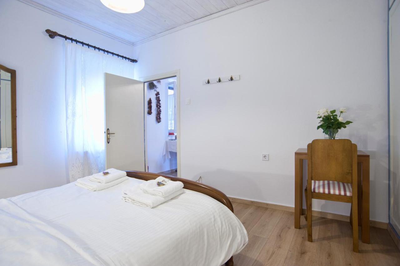 Guesthouse Simou With View 3 Bedrooms Arachova Exterior foto